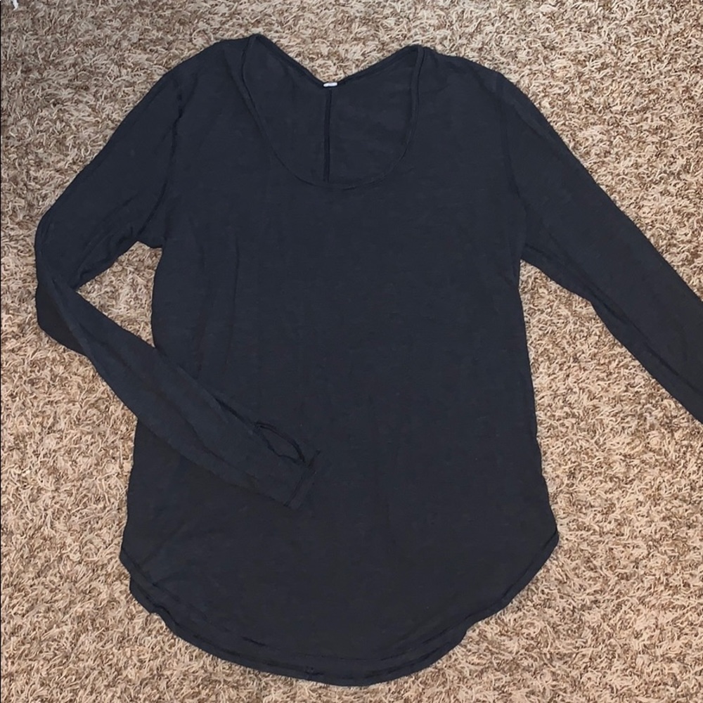 dark gray lululemon long sleeve top size 6